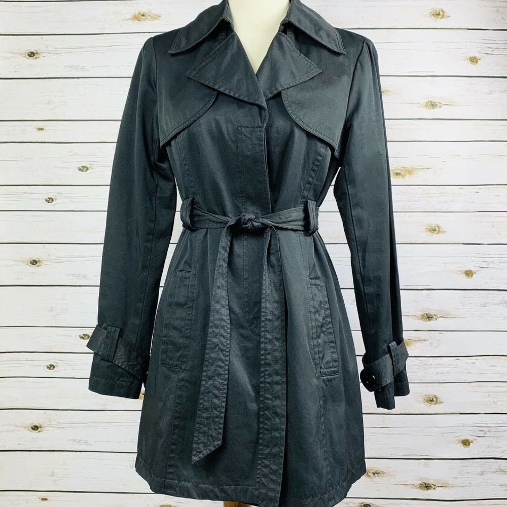 Ambition Button Down Rain Coat w/ Belt and Collar